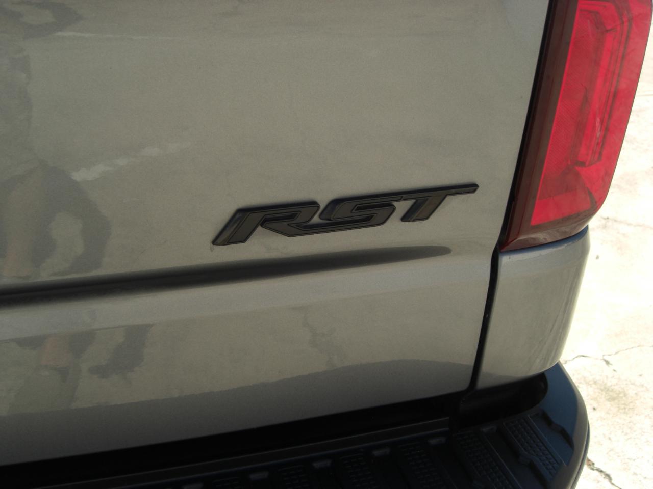Chevrolet Silverado 1500 4WD Crew Cab 147" RST 2021