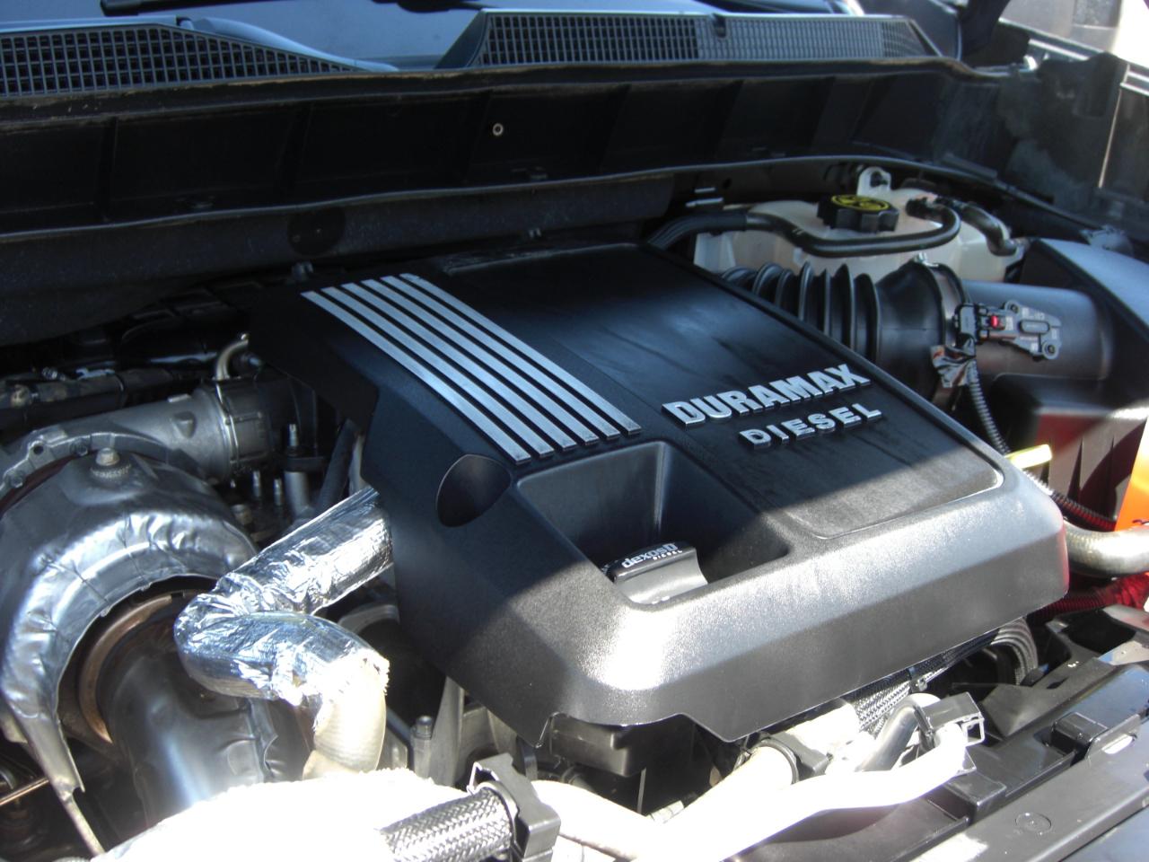Chevrolet Silverado 1500 4WD Crew Cab 147" RST 2021