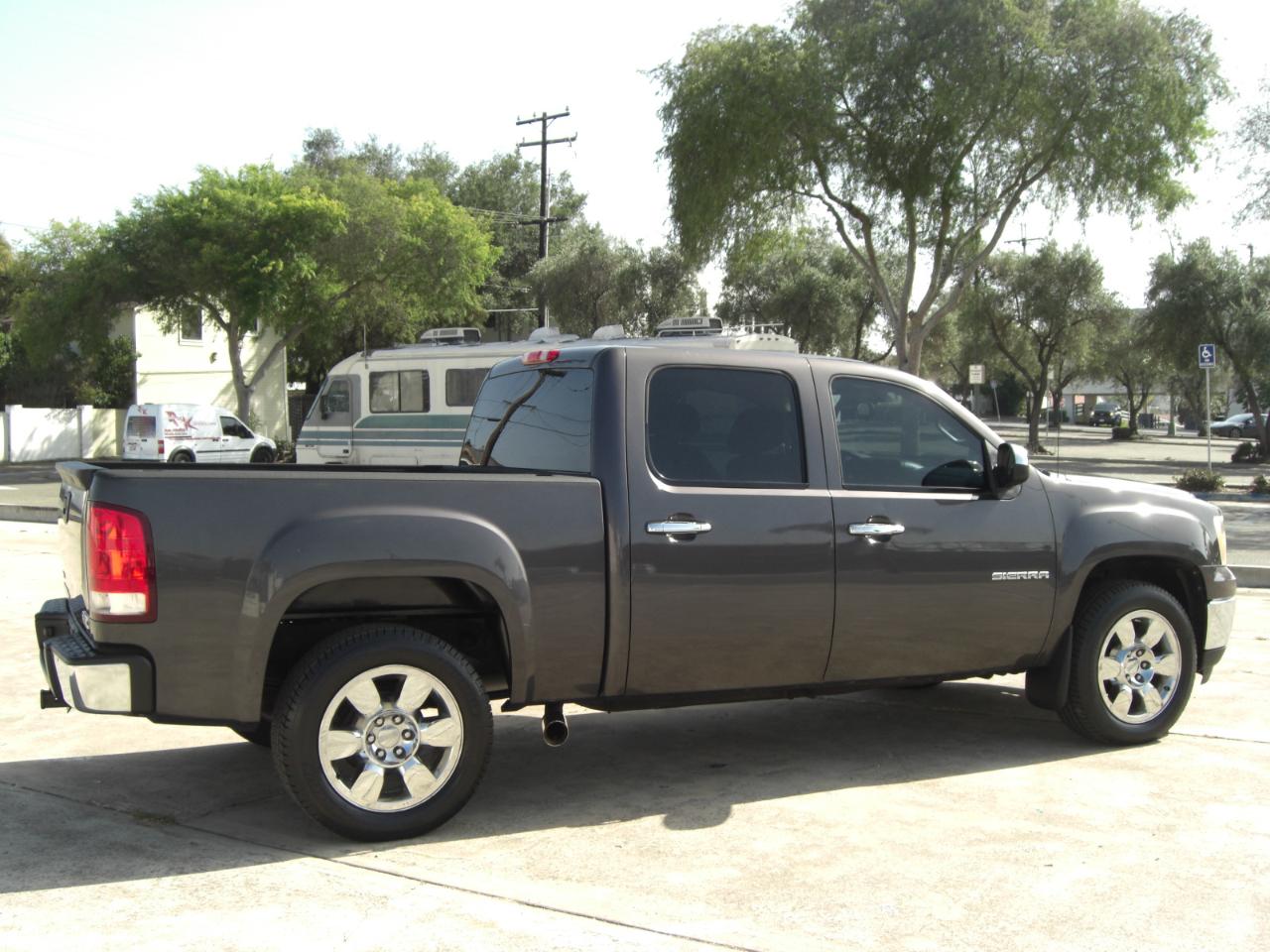 GMC Sierra 1500 2WD Crew Cab 143.5" SLE 2011