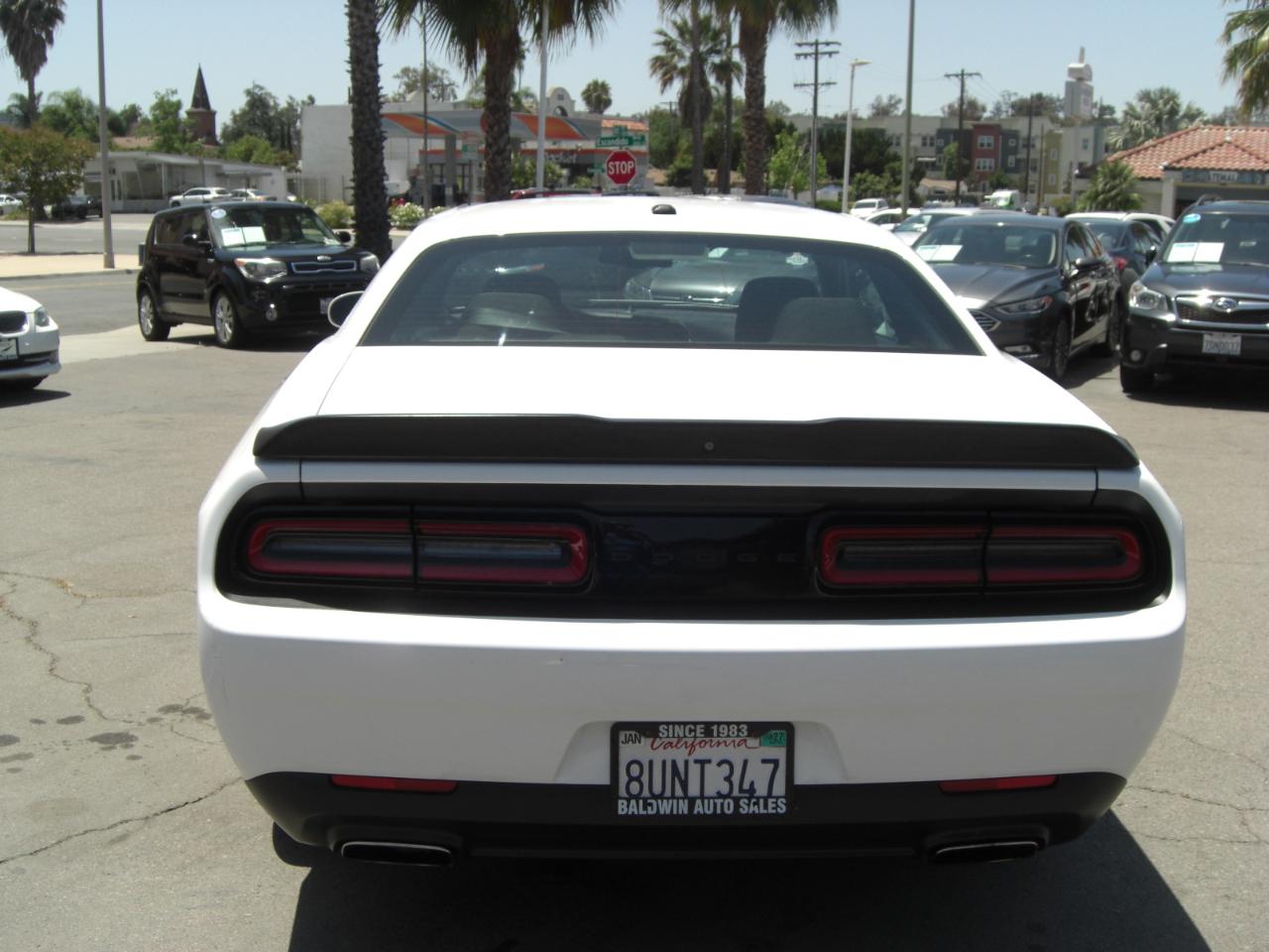 Dodge Challenger SXT RWD 2020