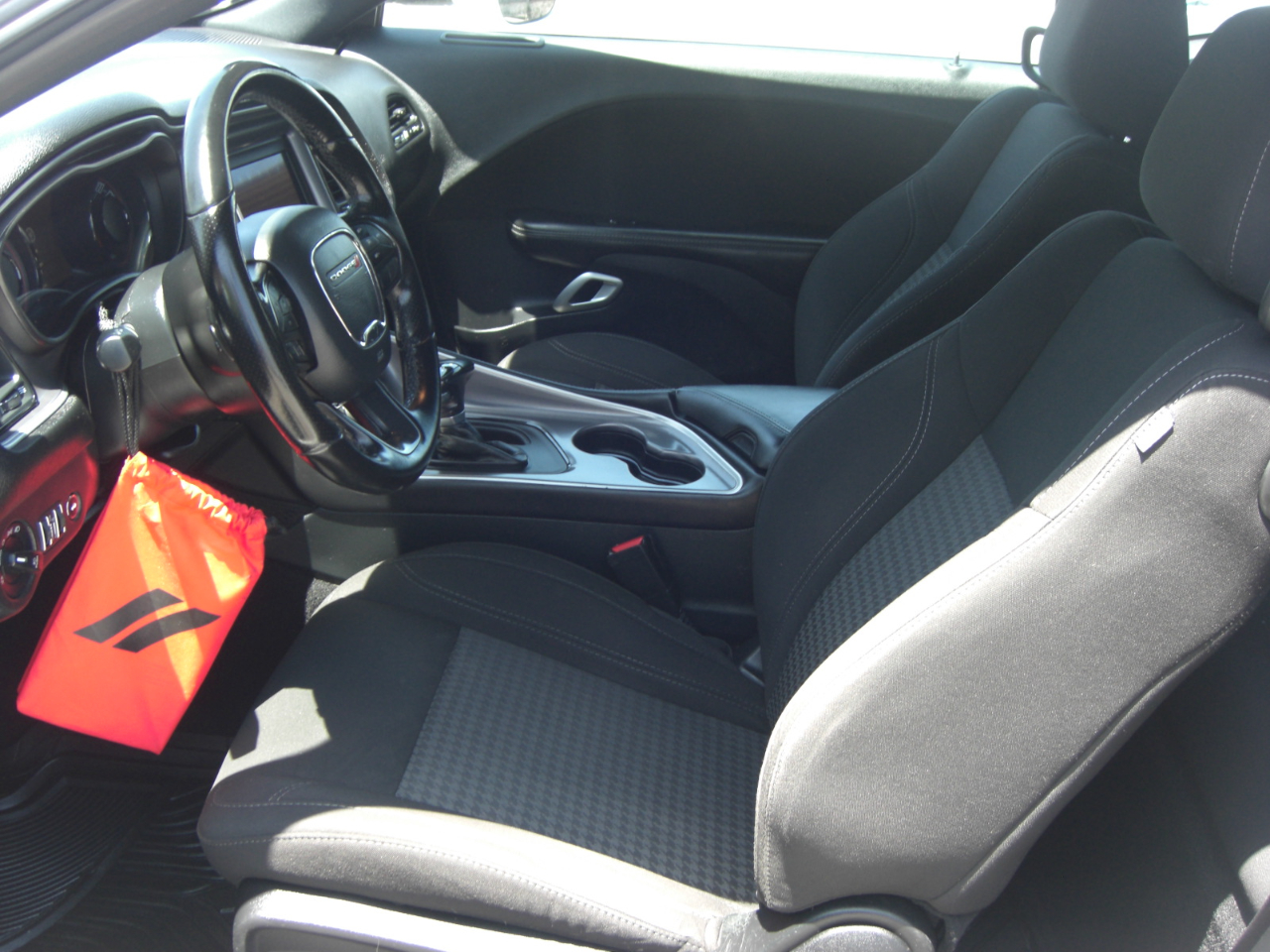 Dodge Challenger SXT RWD 2020