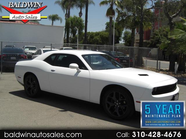 2020 Dodge Challenger SXT RWD