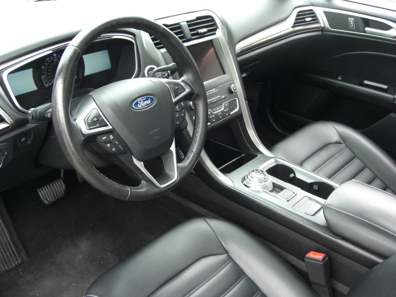 Ford Fusion SEL FWD 2019