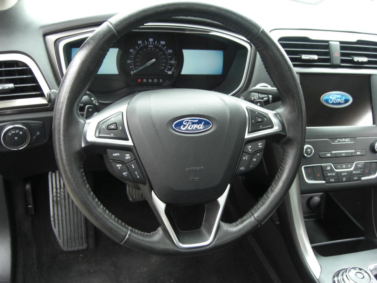 Ford Fusion SEL FWD 2019