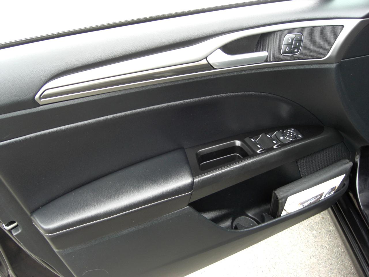 Ford Fusion SEL FWD 2019
