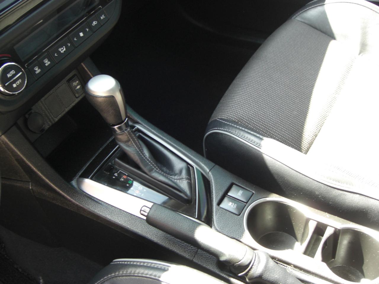 Toyota Corolla 4dr Sdn CVT S Plus (Natl) 2015