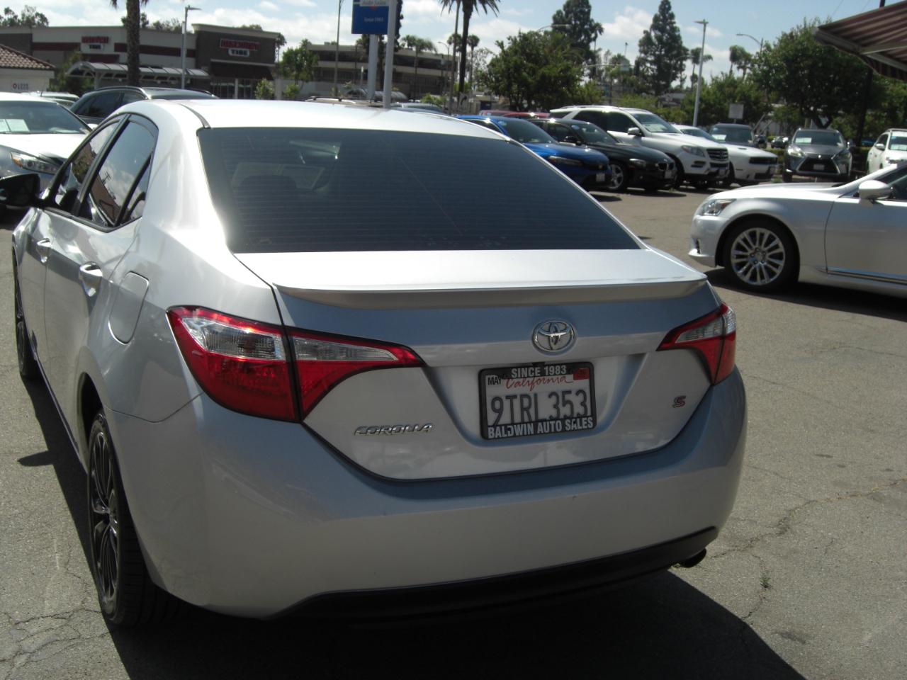 Toyota Corolla 4dr Sdn CVT S Plus (Natl) 2015
