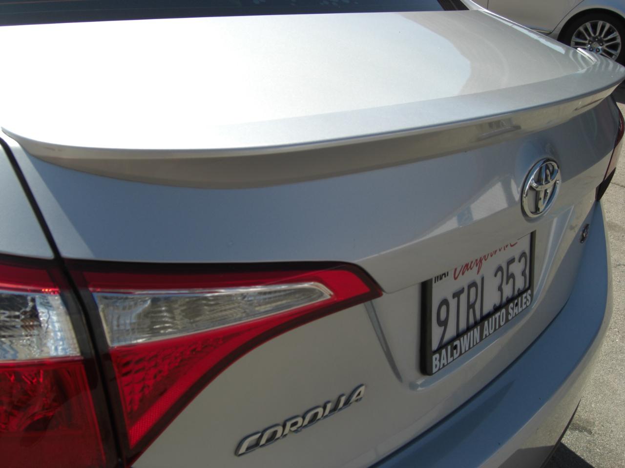 Toyota Corolla 4dr Sdn CVT S Plus (Natl) 2015