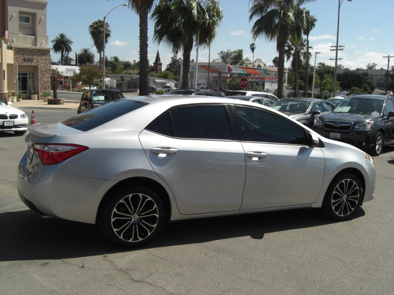 Toyota Corolla 4dr Sdn CVT S Plus (Natl) 2015