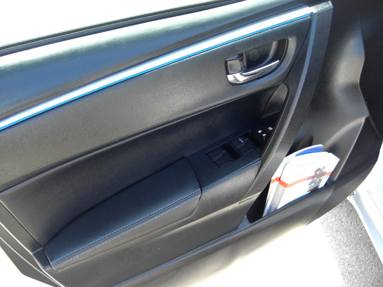 Toyota Corolla 4dr Sdn CVT S Plus (Natl) 2015