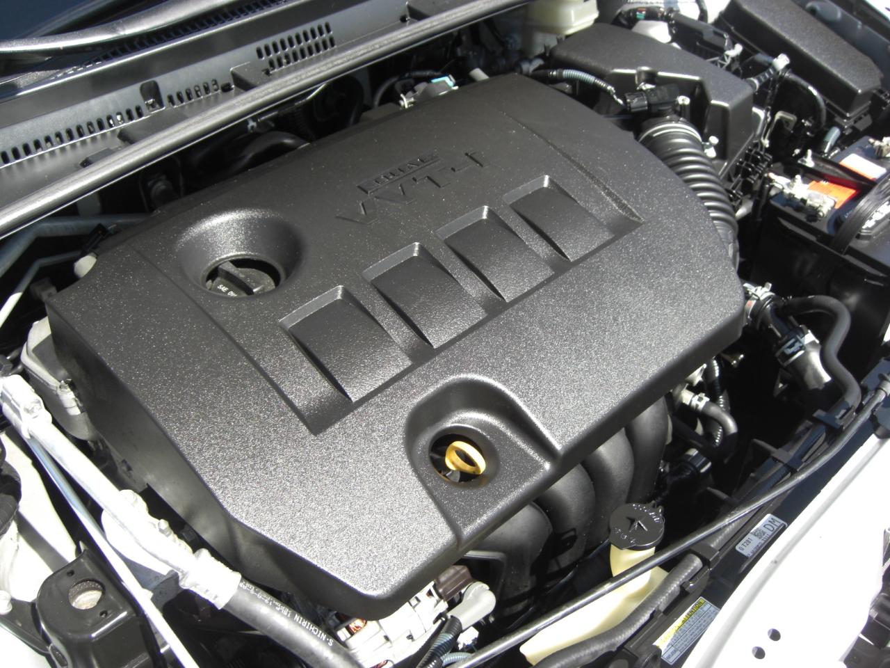Toyota Corolla 4dr Sdn CVT S Plus (Natl) 2015