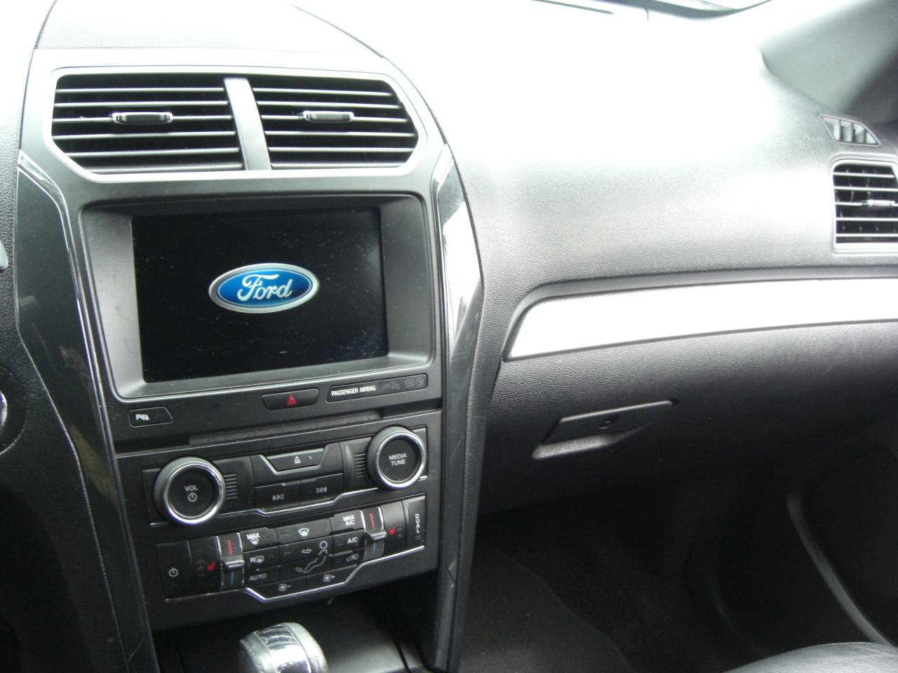 Ford Explorer XLT FWD 2017