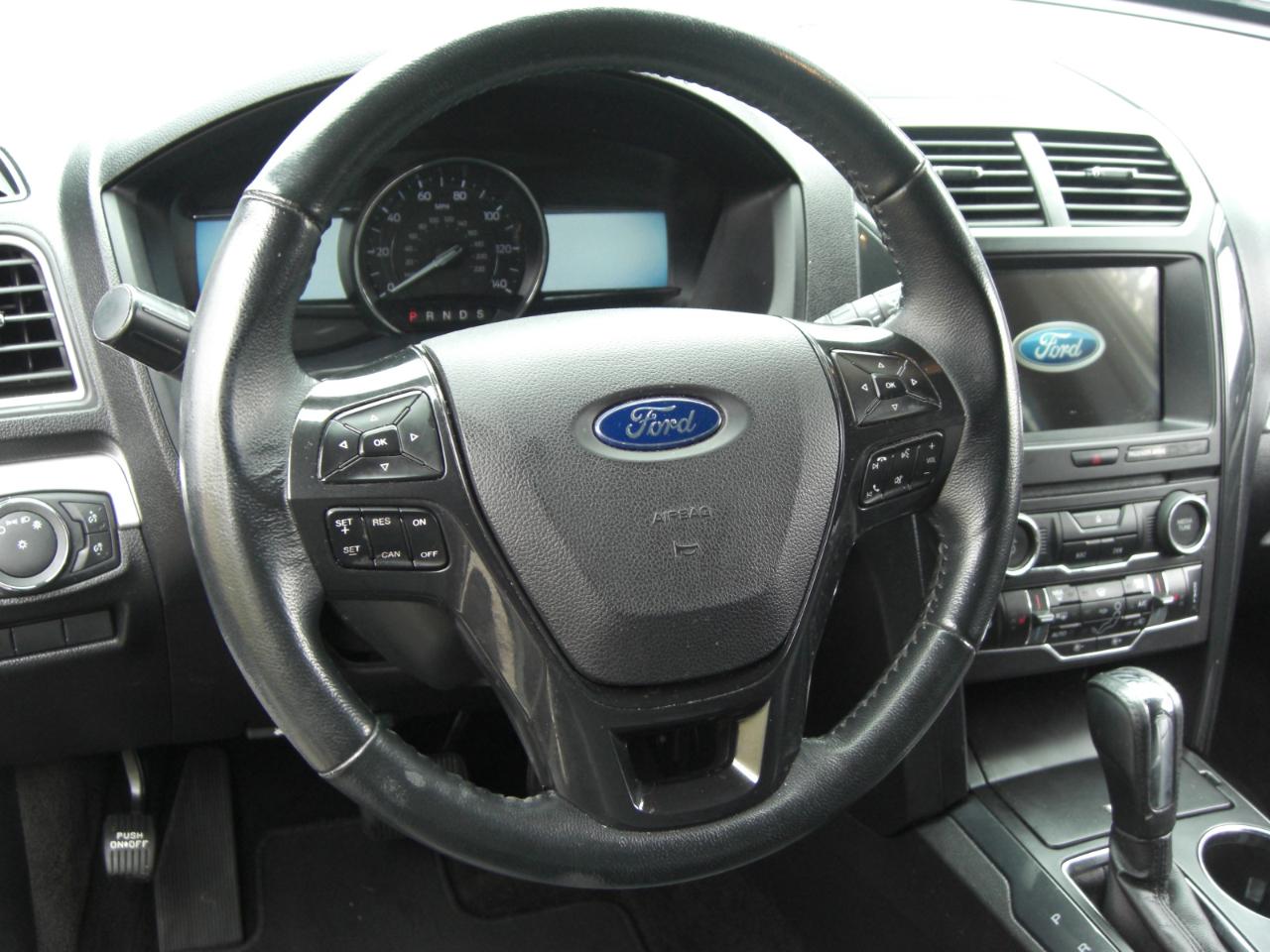 Ford Explorer XLT FWD 2017