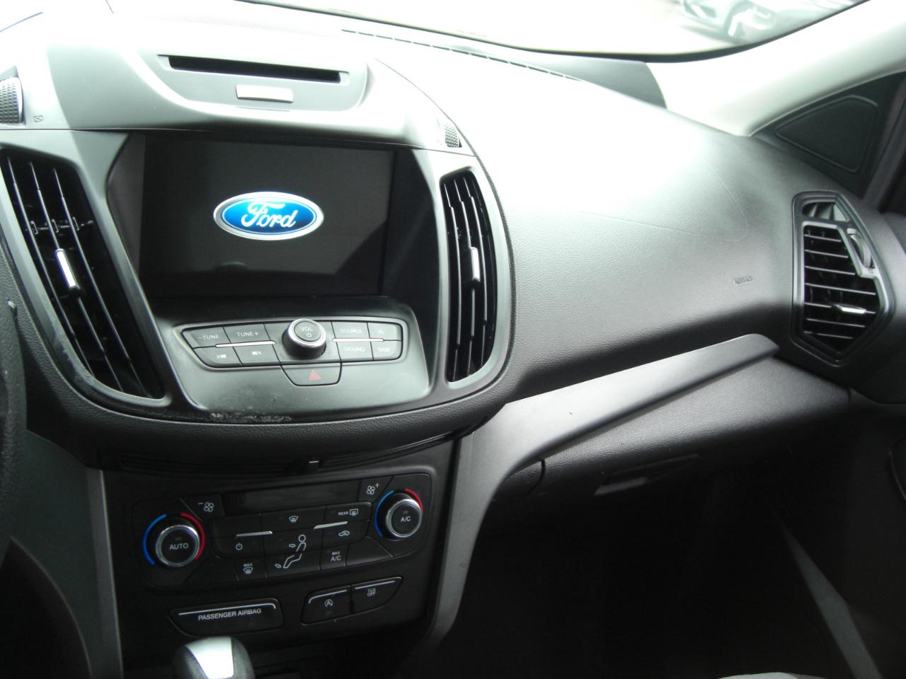 Ford Escape SE FWD 2017