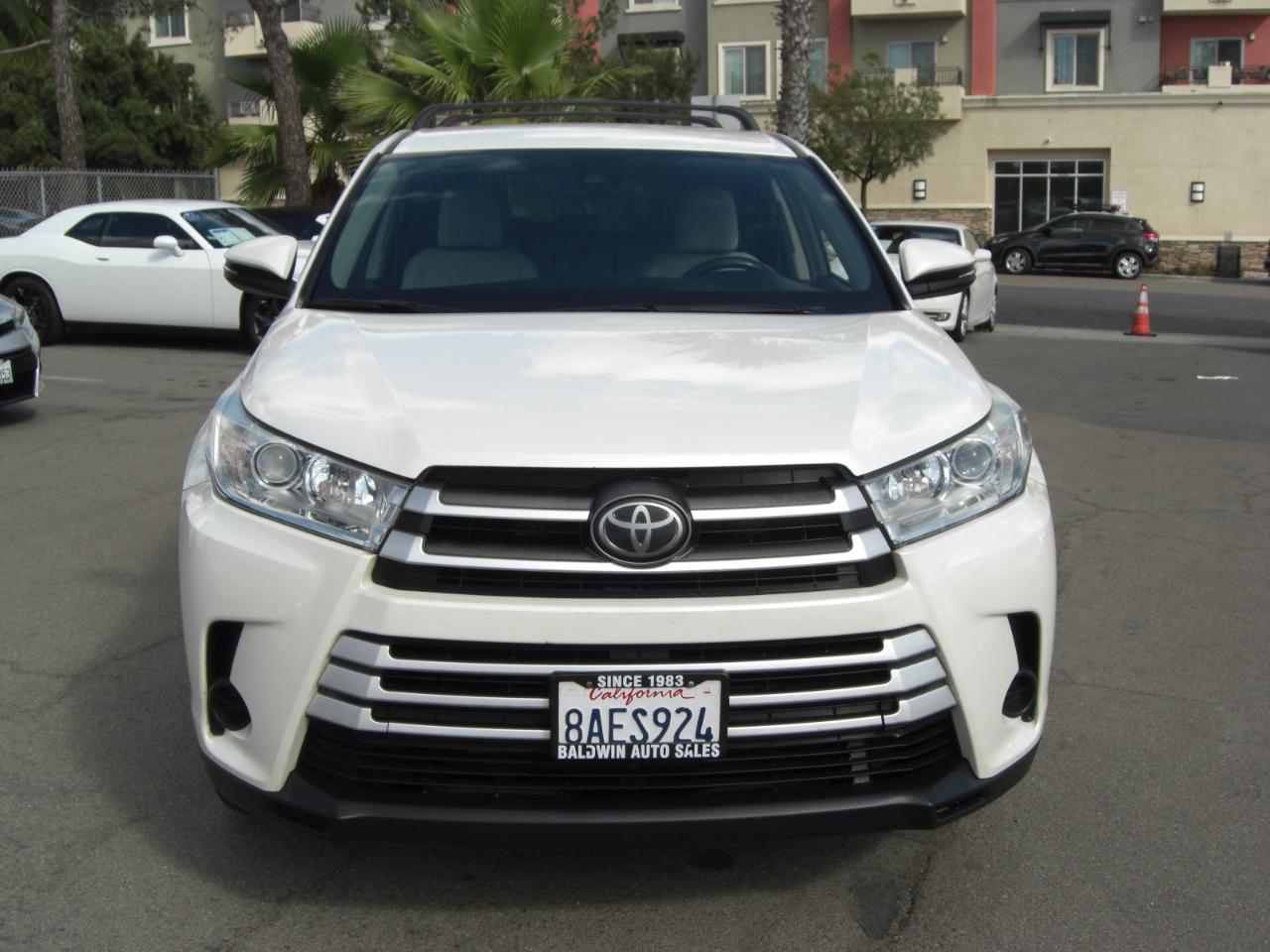 Toyota Highlander LE I4 FWD (Natl) 2017