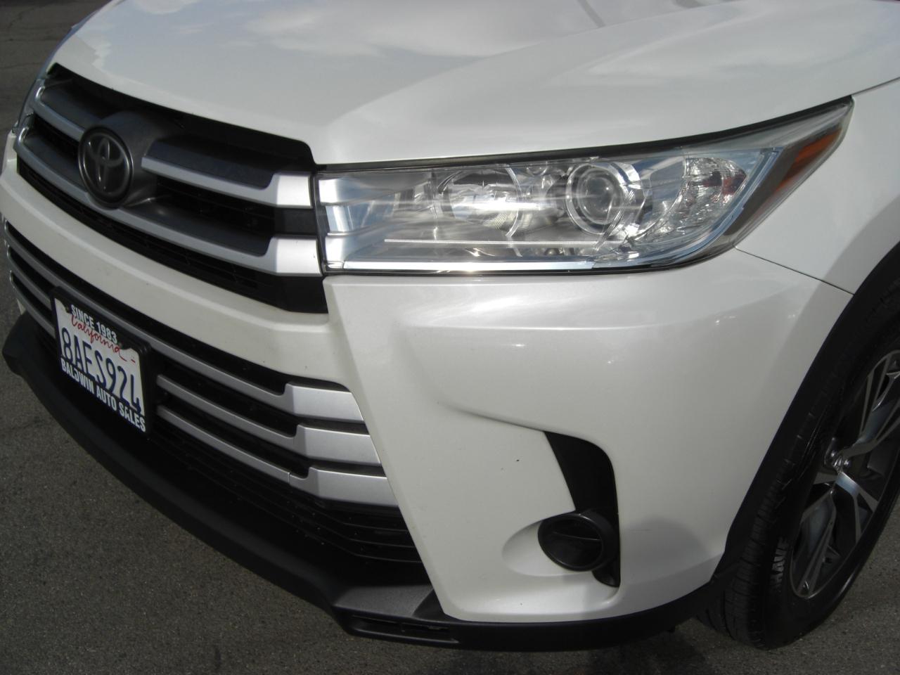 Toyota Highlander LE I4 FWD (Natl) 2017
