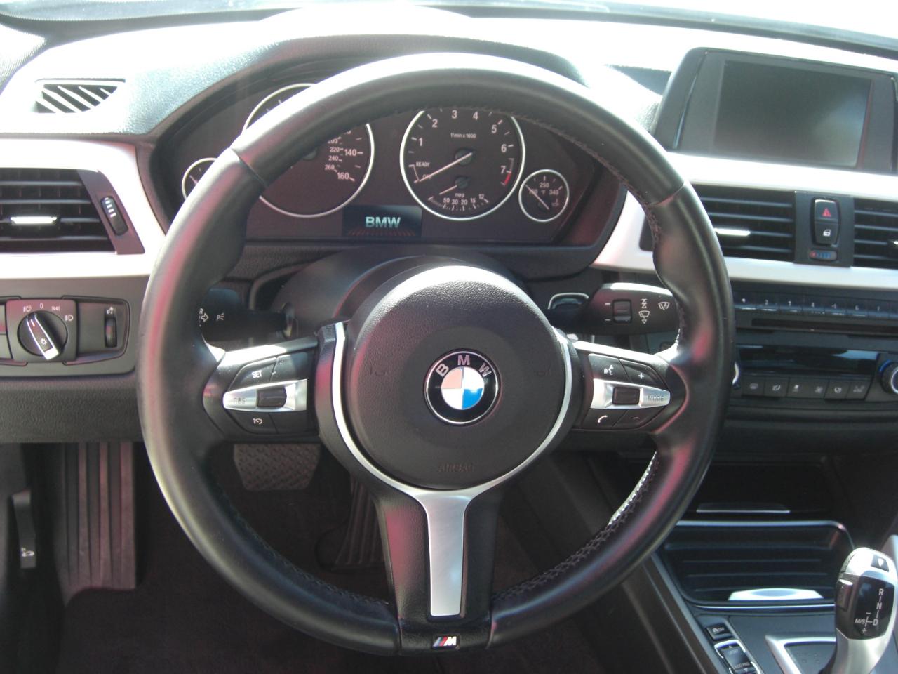 BMW 3 Series 4dr Sdn 320i RWD 2014