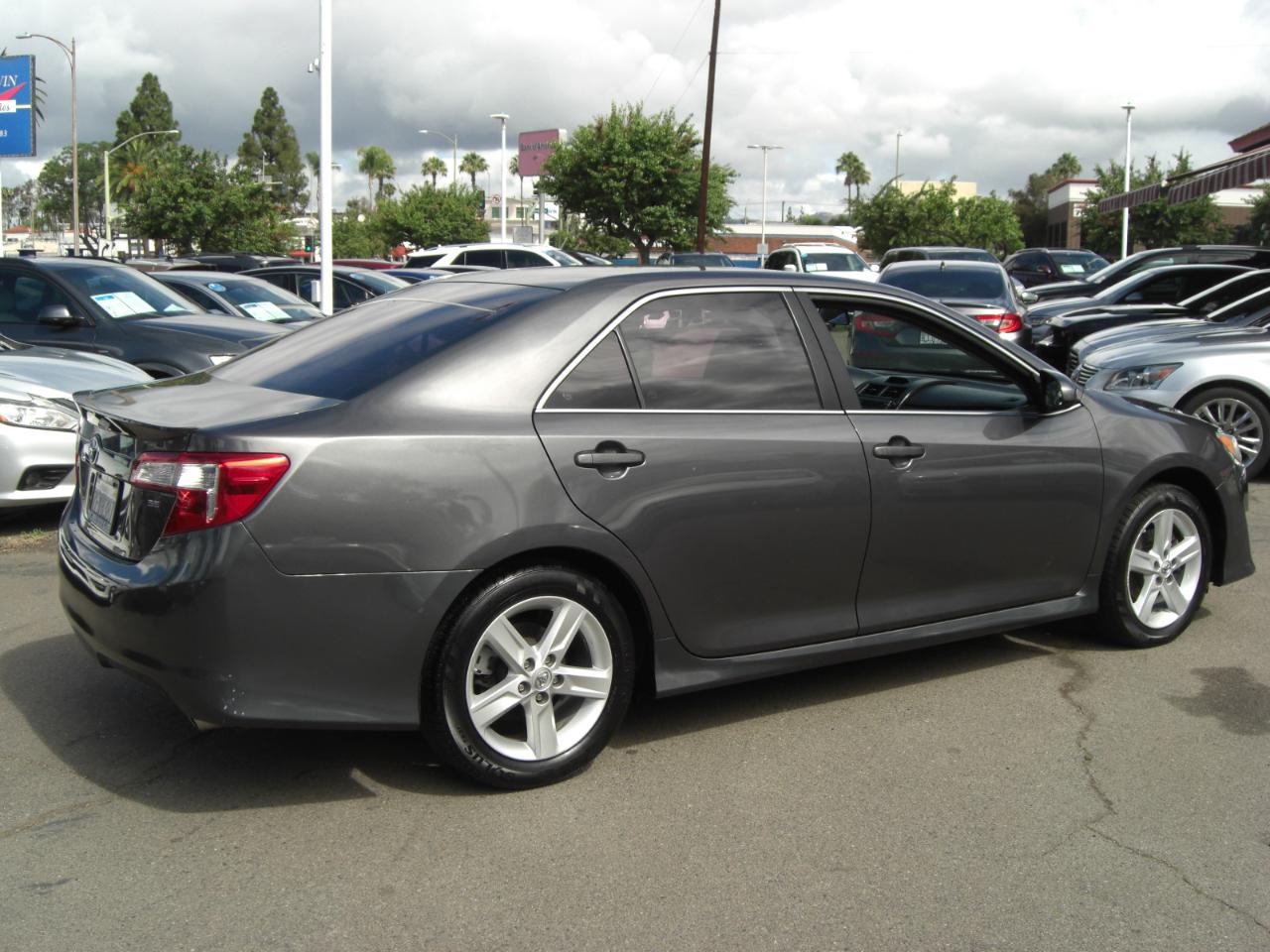 Toyota Camry 2014.5 4dr Sdn I4 Auto SE Sport (Natl) 2014