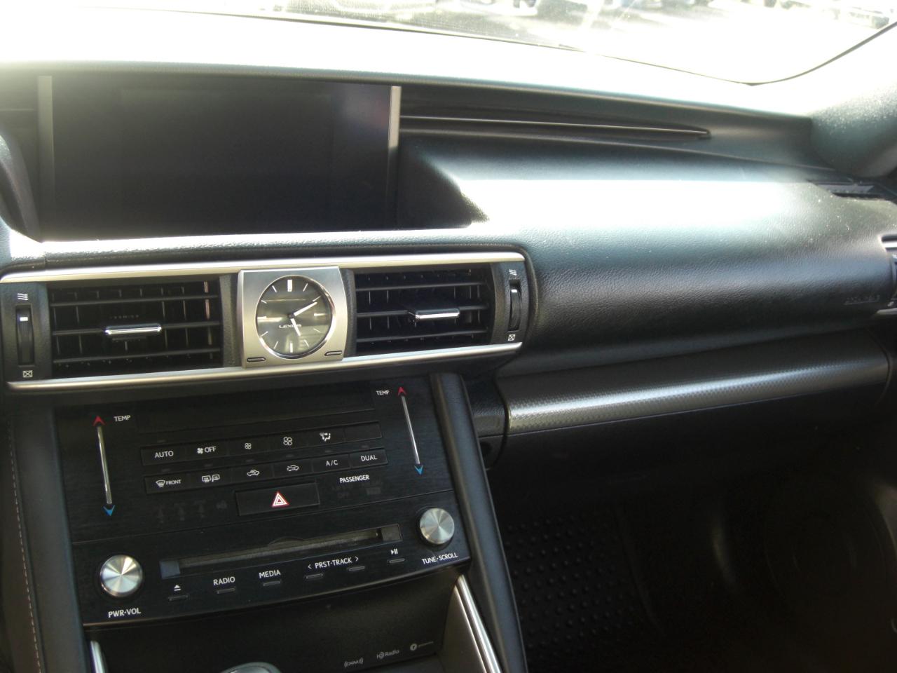 Lexus IS IS Turbo RWD 2017