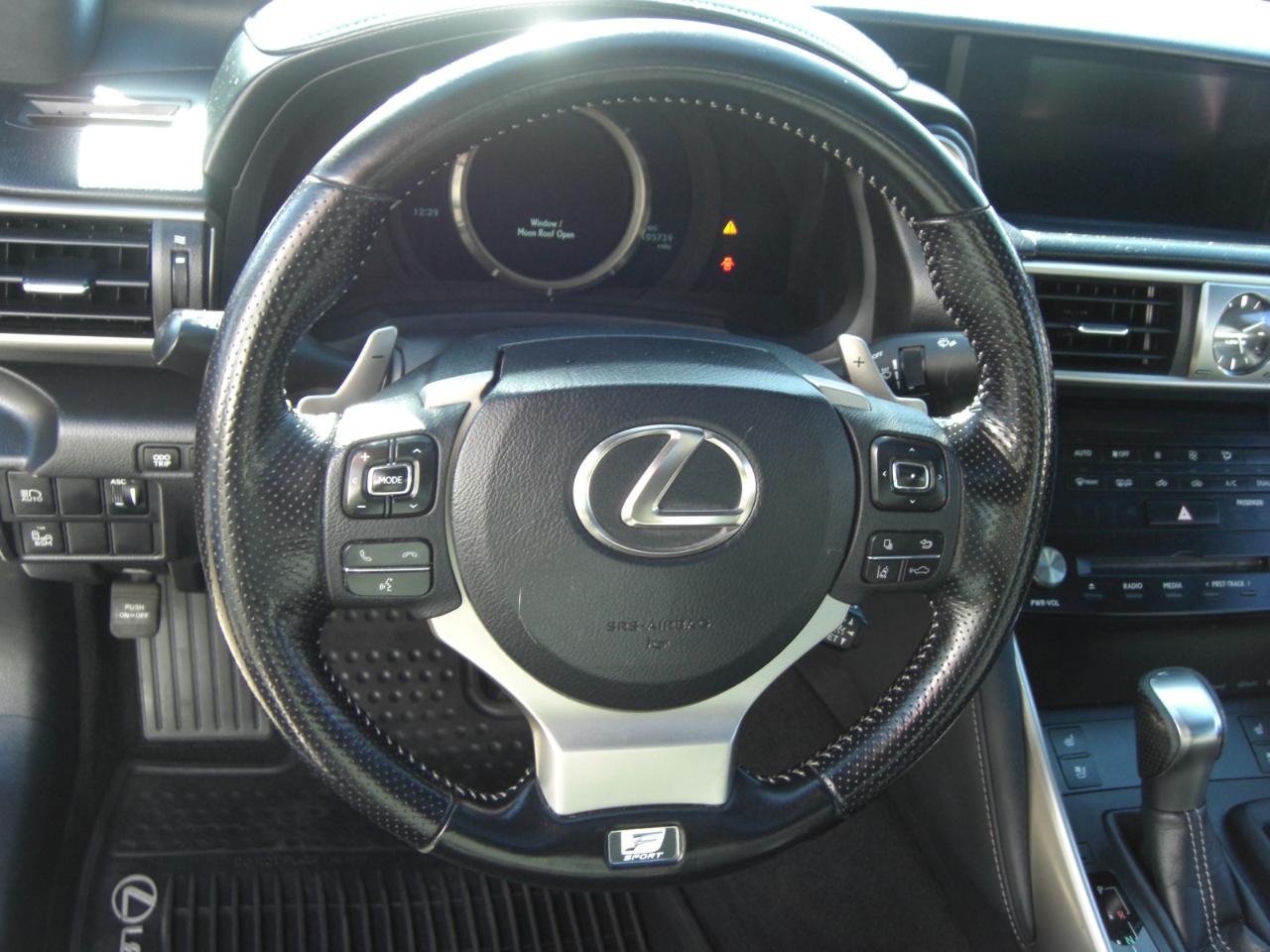 Lexus IS IS Turbo RWD 2017