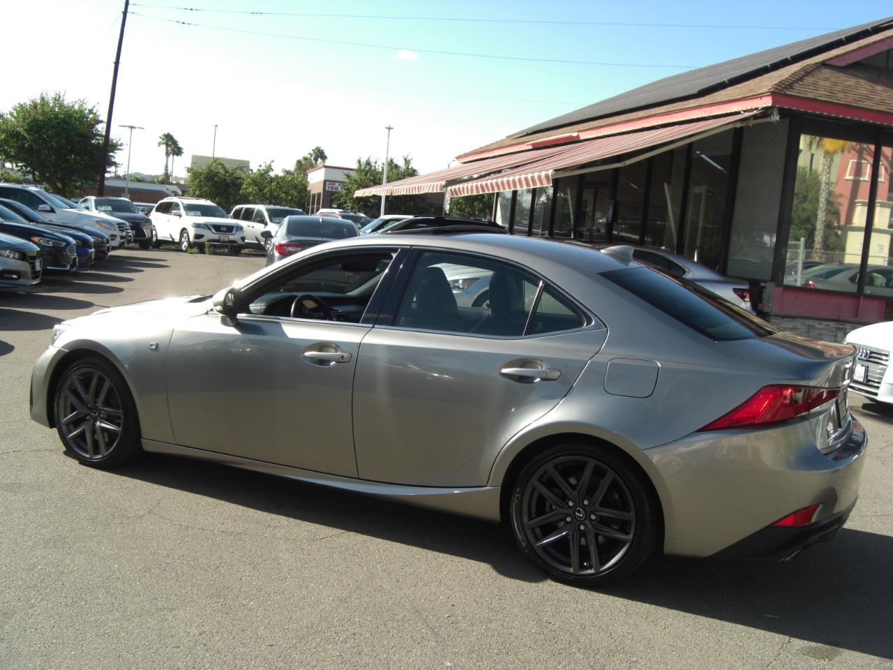 Lexus IS IS Turbo RWD 2017
