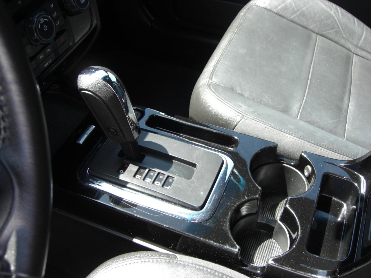 Ford Escape 4WD 4dr Limited 2011