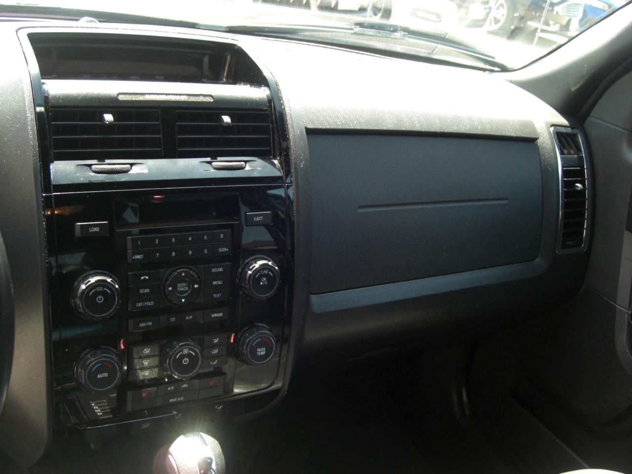 Ford Escape 4WD 4dr Limited 2011