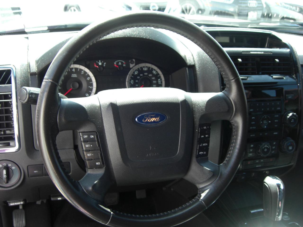 Ford Escape 4WD 4dr Limited 2011