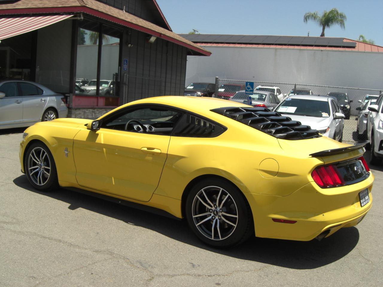 Ford Mustang EcoBoost Fastback 2017