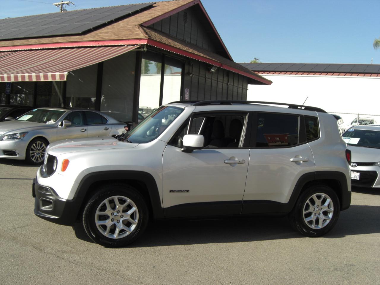 Jeep Renegade Latitude FWD 2017