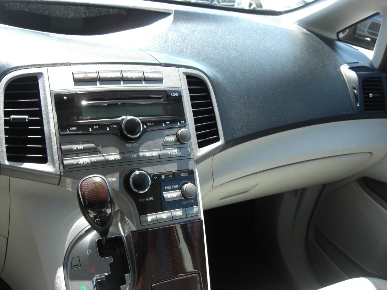 Toyota Venza 4dr Wgn V6 AWD (Natl) 2009