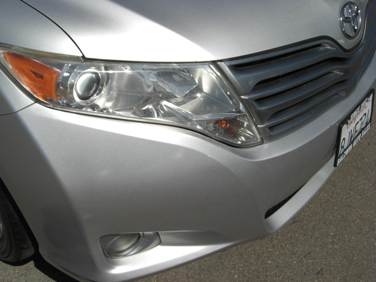 Toyota Venza 4dr Wgn V6 AWD (Natl) 2009