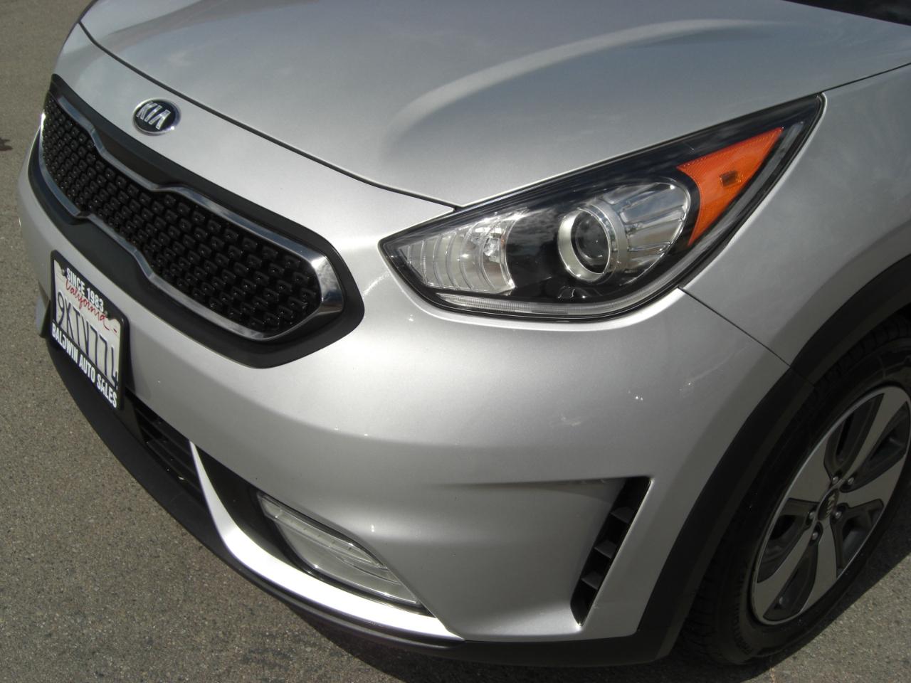 Kia Niro LX FWD 2019