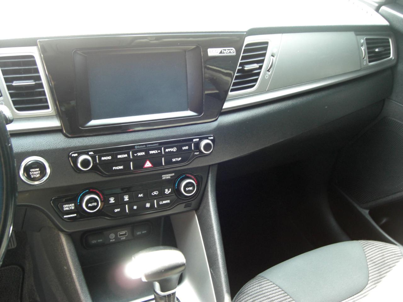 Kia Niro LX FWD 2019
