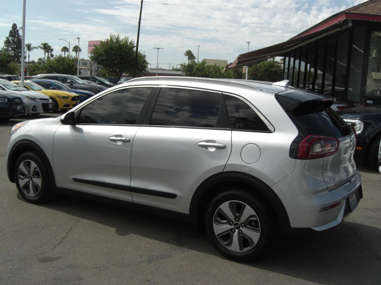 Kia Niro LX FWD 2019