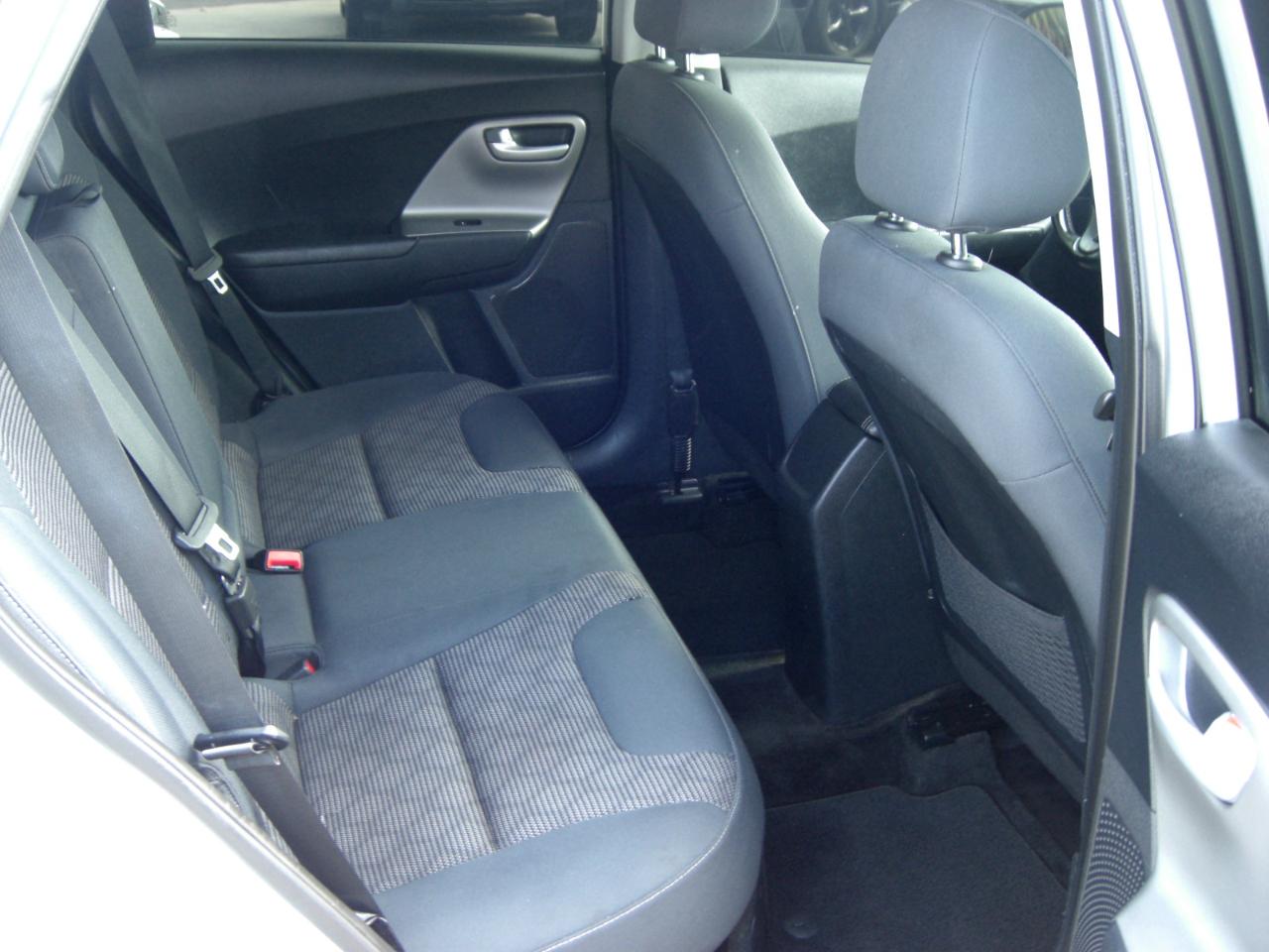 Kia Niro LX FWD 2019