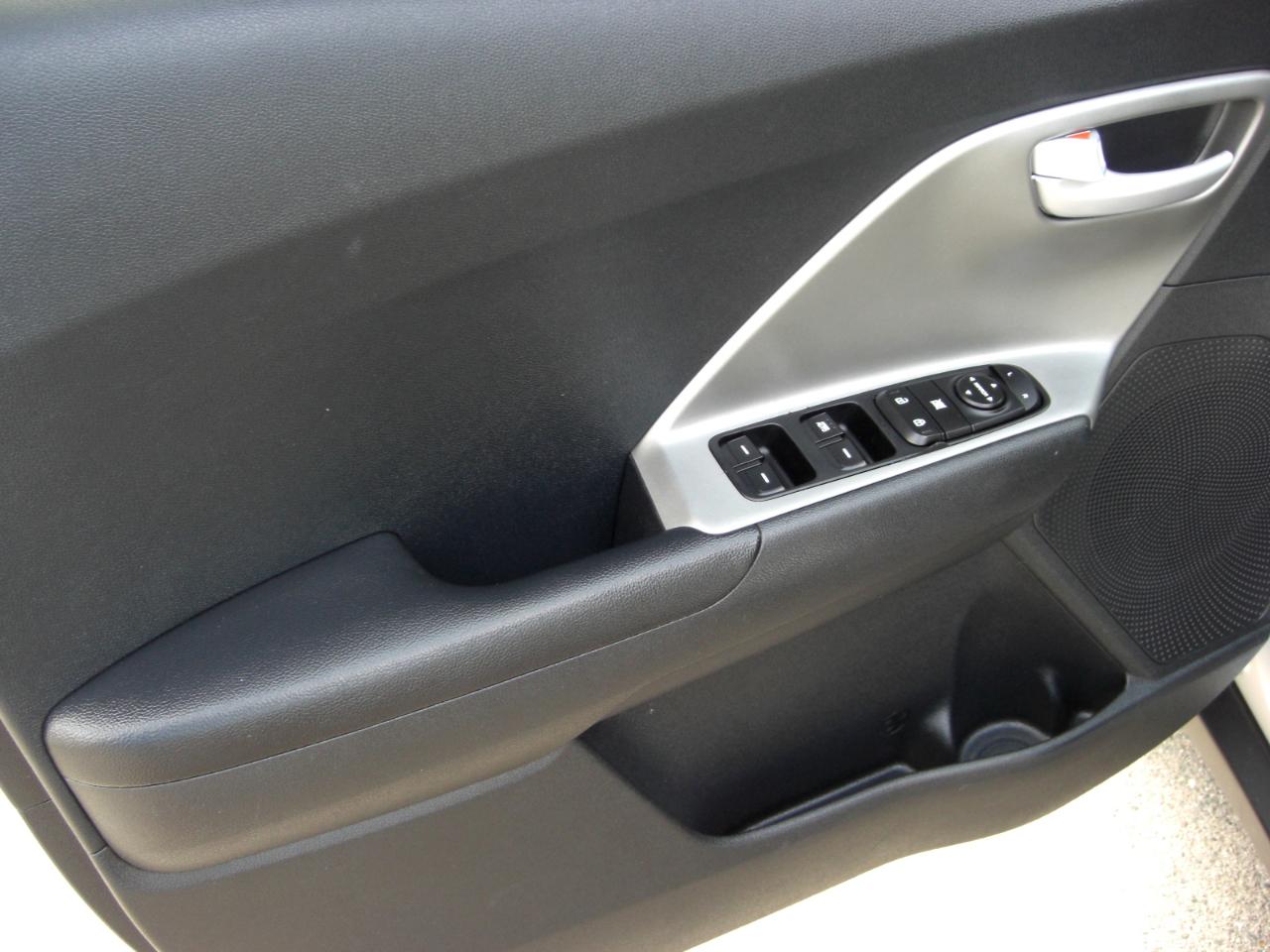 Kia Niro LX FWD 2019