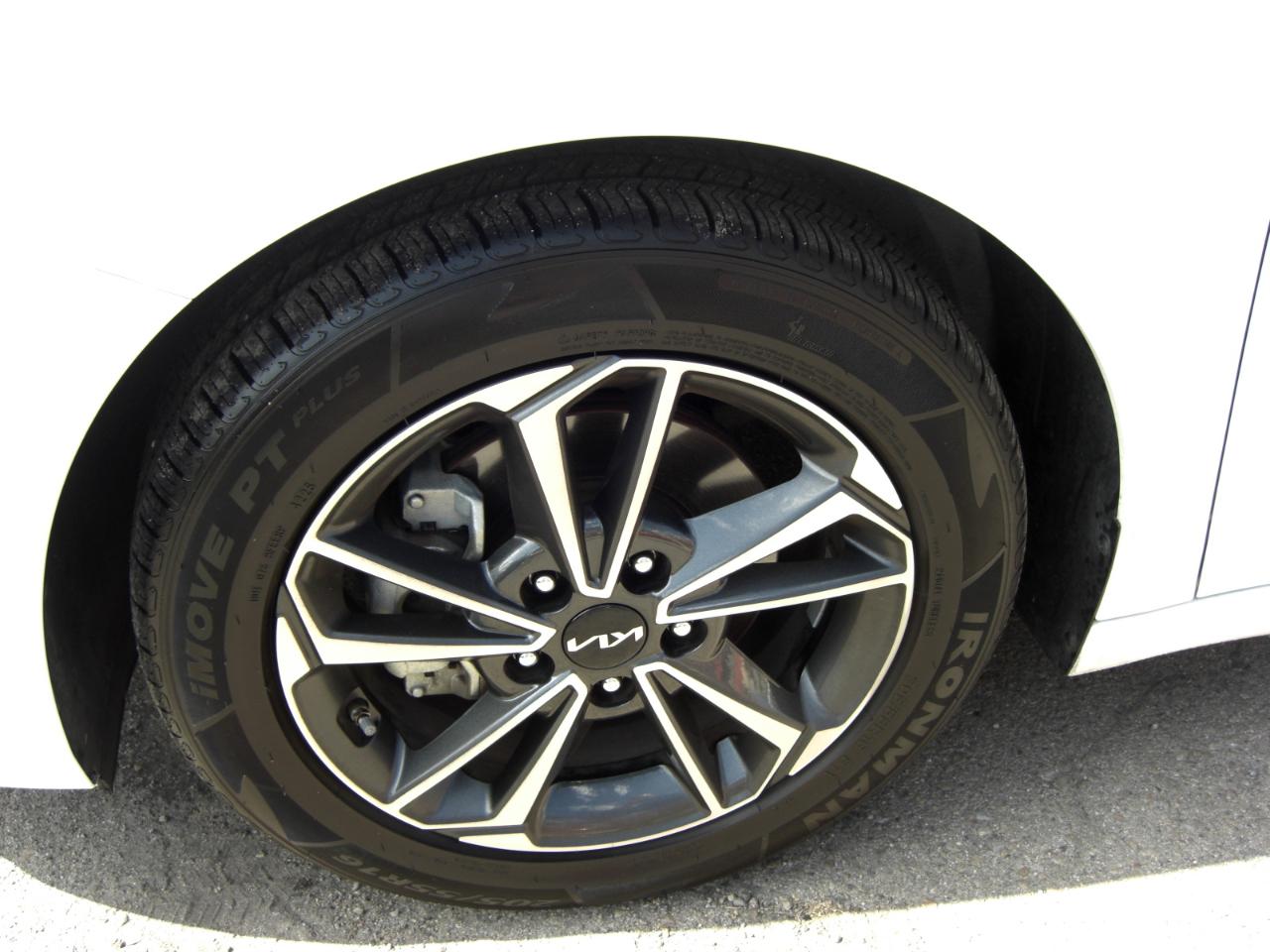 Kia Forte LXS IVT 2023