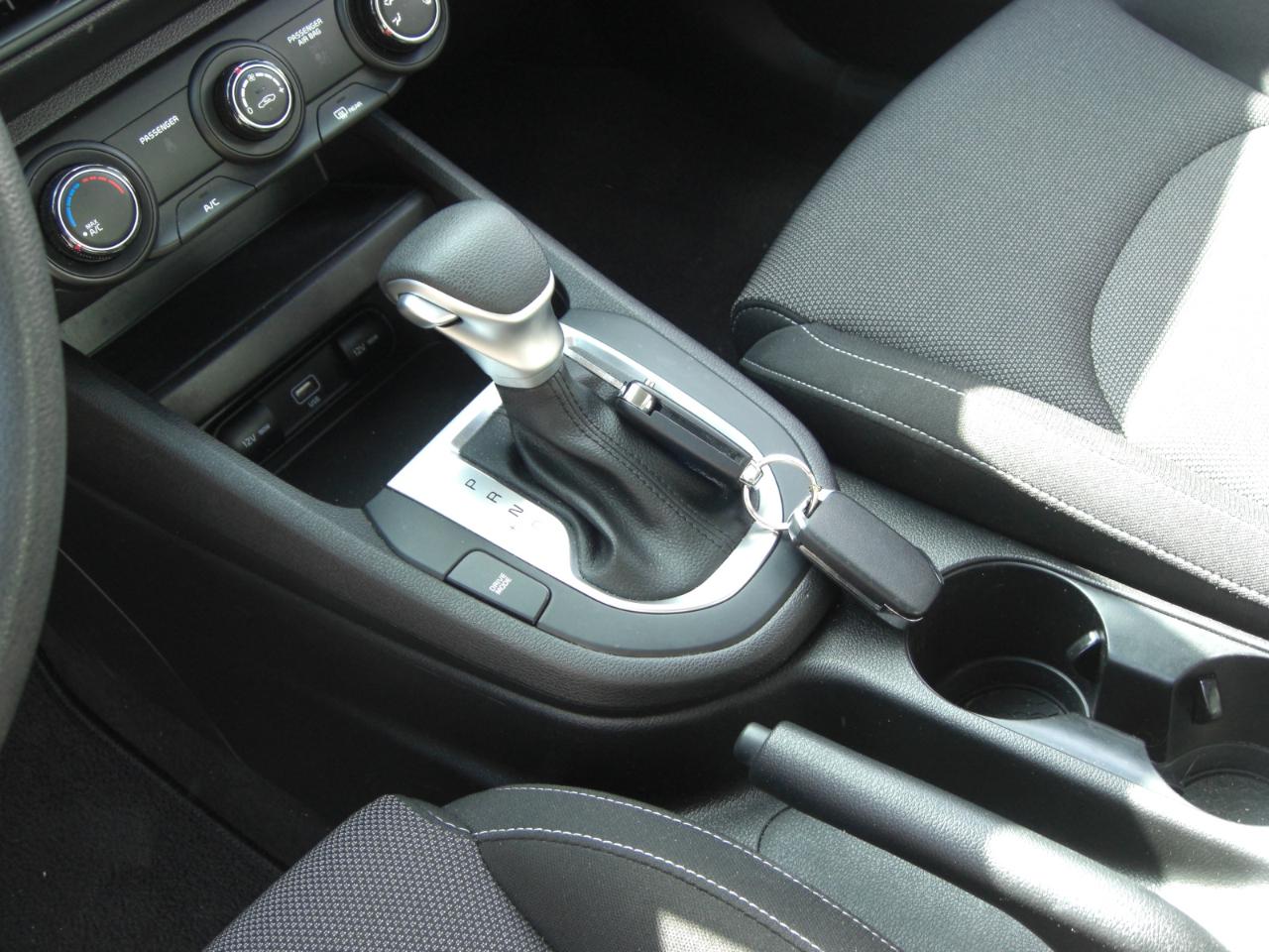 Kia Forte LXS IVT 2023