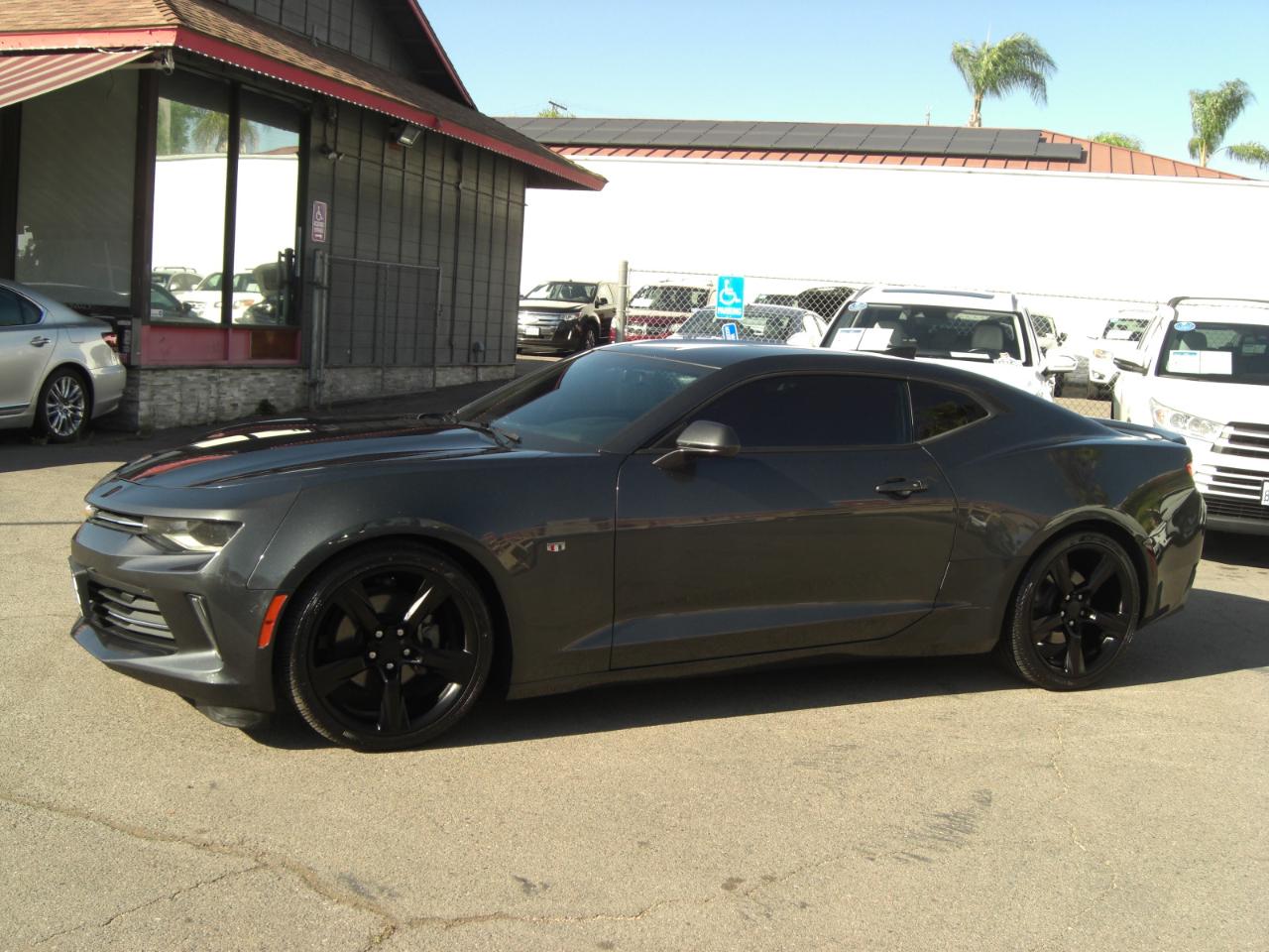 Chevrolet Camaro 2dr Cpe 1LT 2017