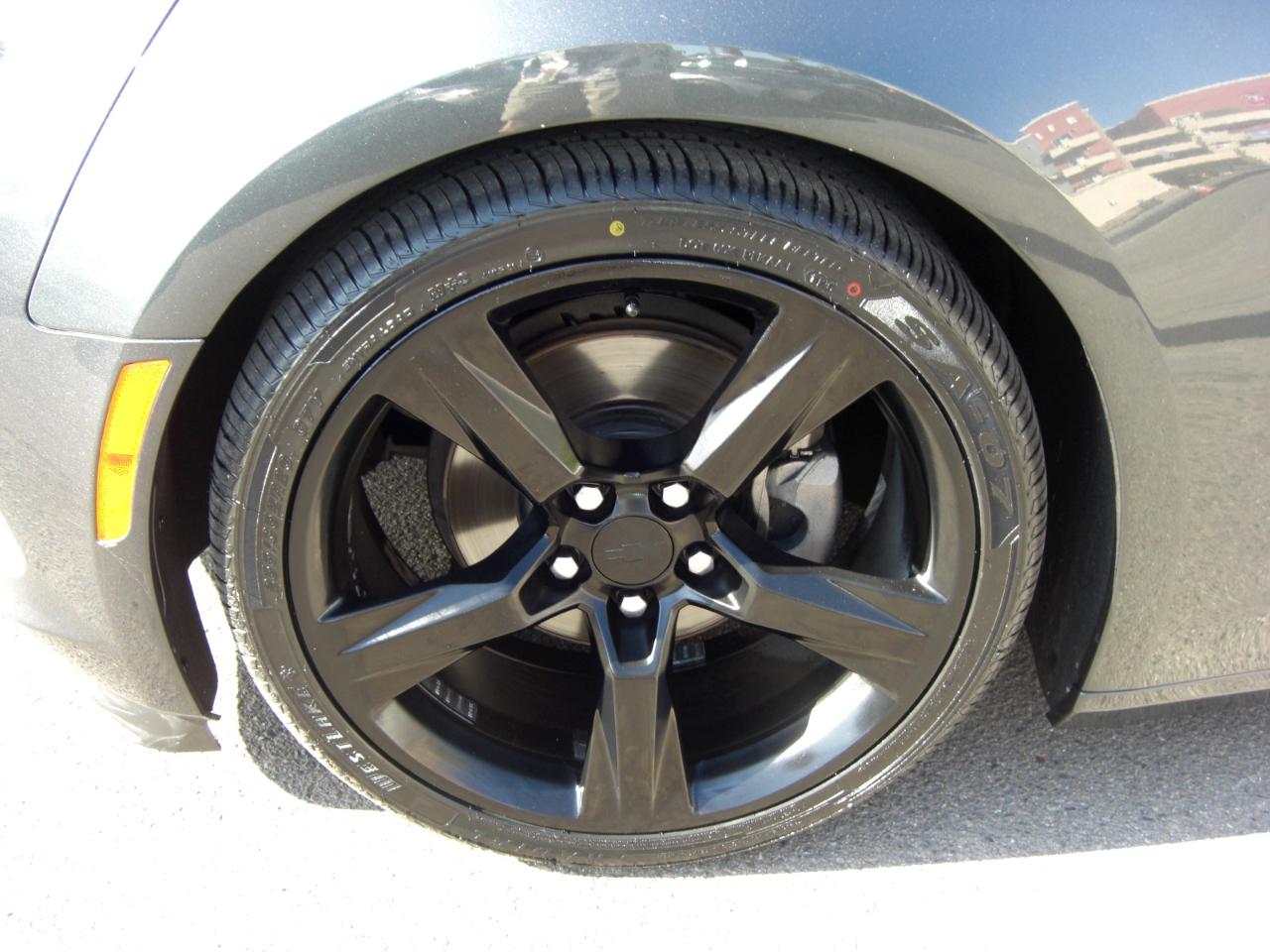 Chevrolet Camaro 2dr Cpe 1LT 2017