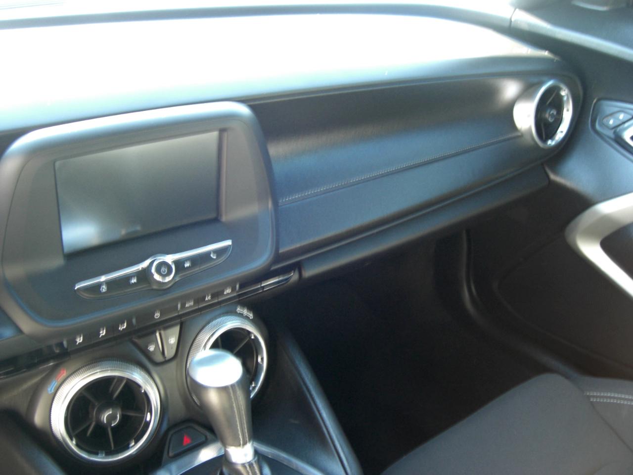 Chevrolet Camaro 2dr Cpe 1LT 2017