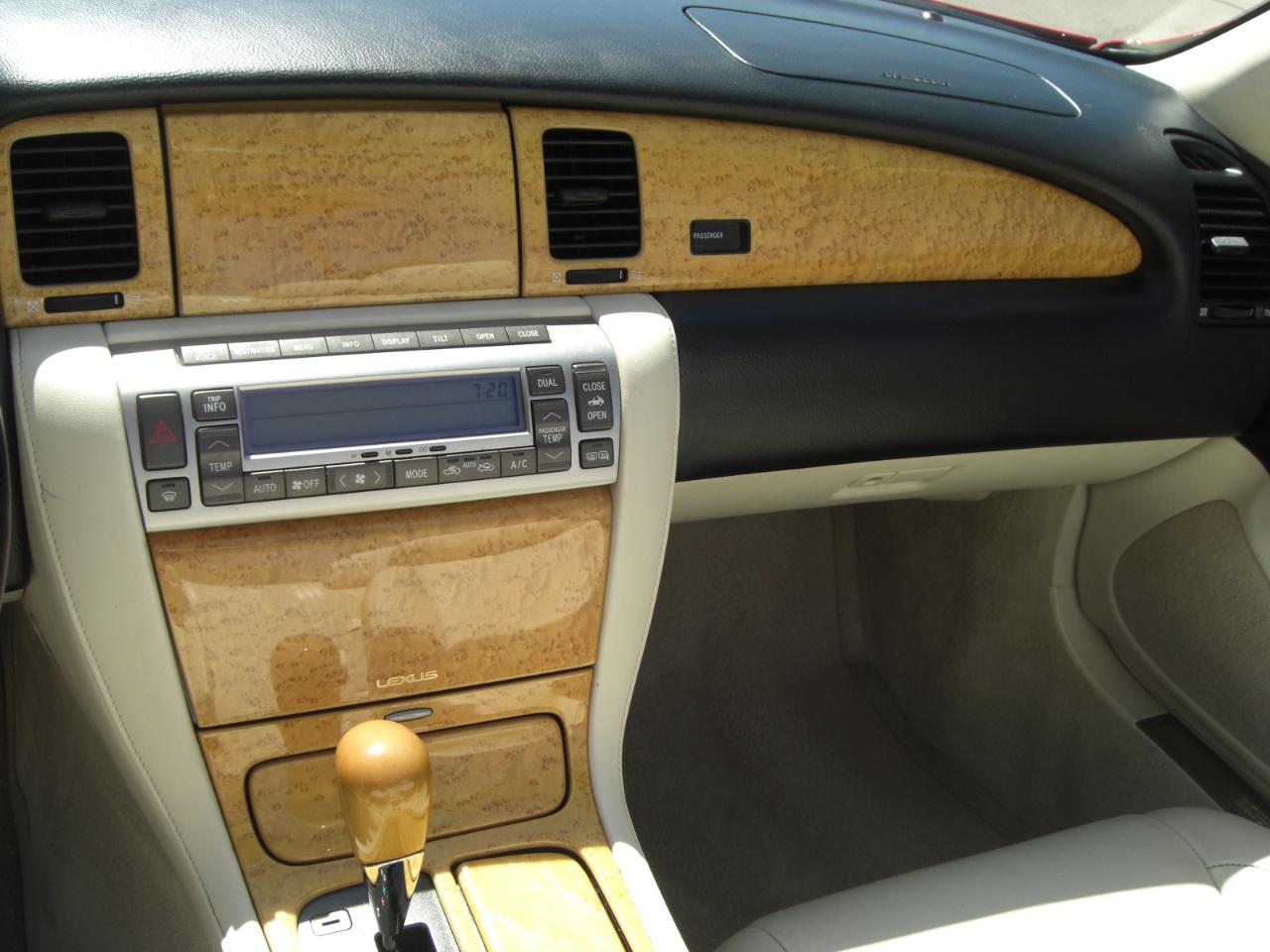 Lexus SC 430 2dr Convertible 2005