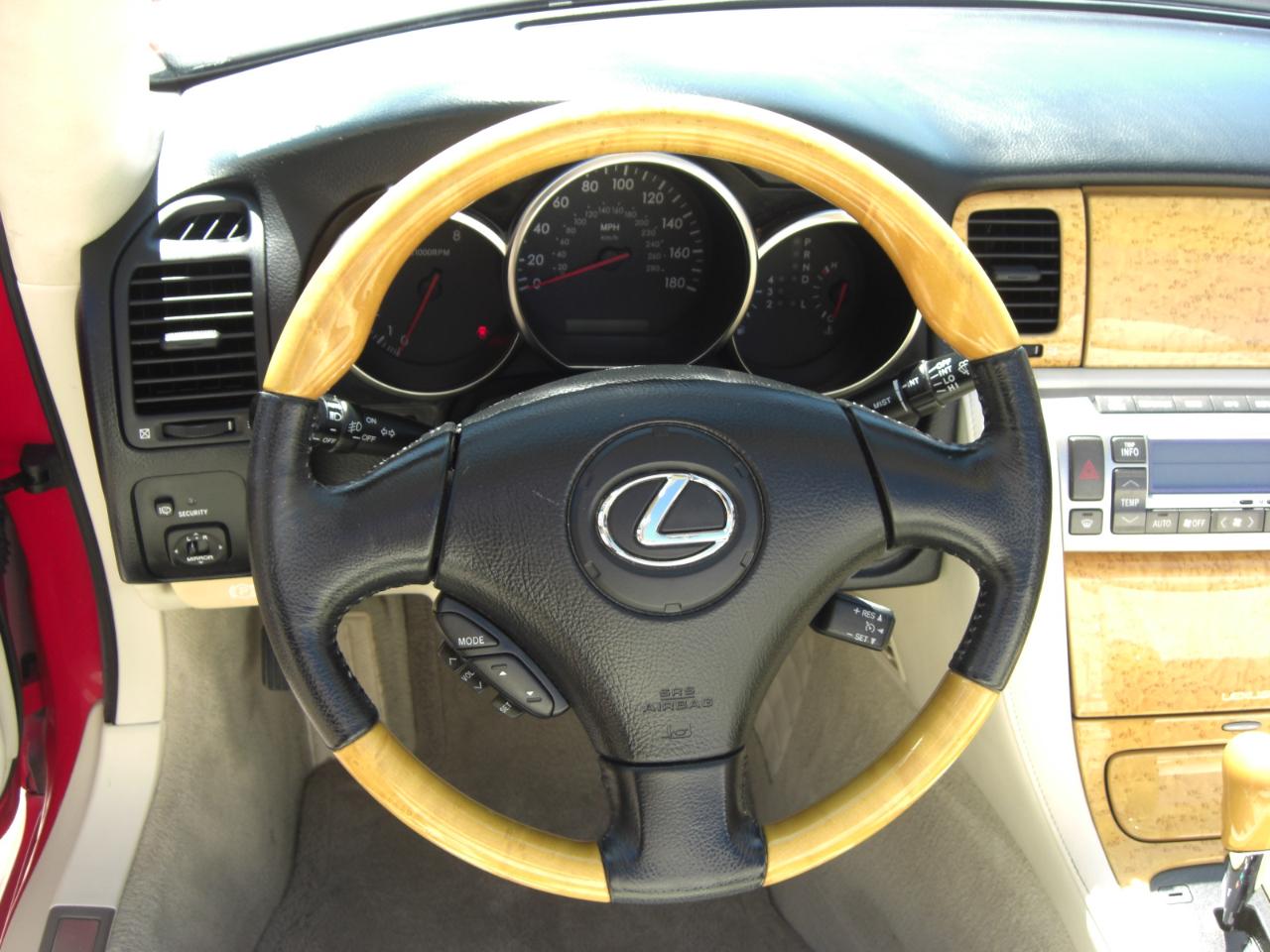 Lexus SC 430 2dr Convertible 2005
