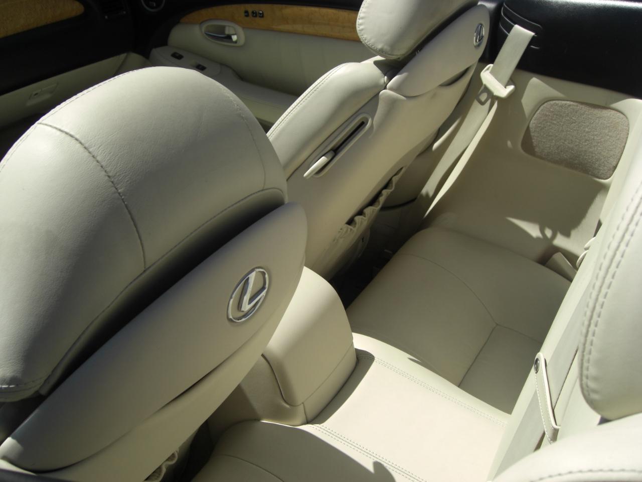 Lexus SC 430 2dr Convertible 2005
