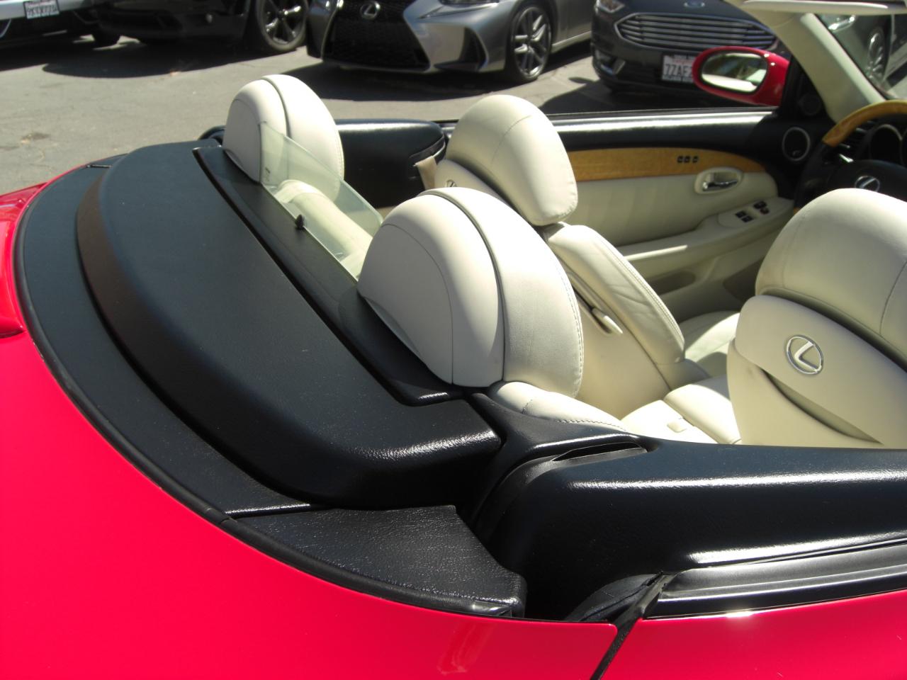 Lexus SC 430 2dr Convertible 2005