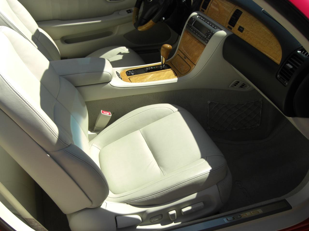 Lexus SC 430 2dr Convertible 2005
