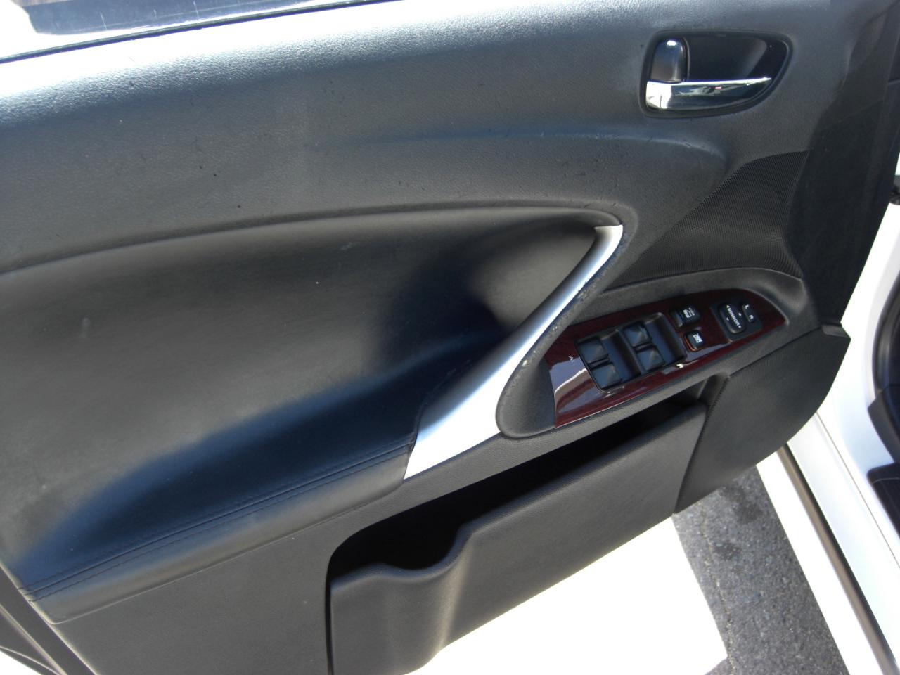 Lexus IS 250 4dr Sport Sdn Auto RWD 2008