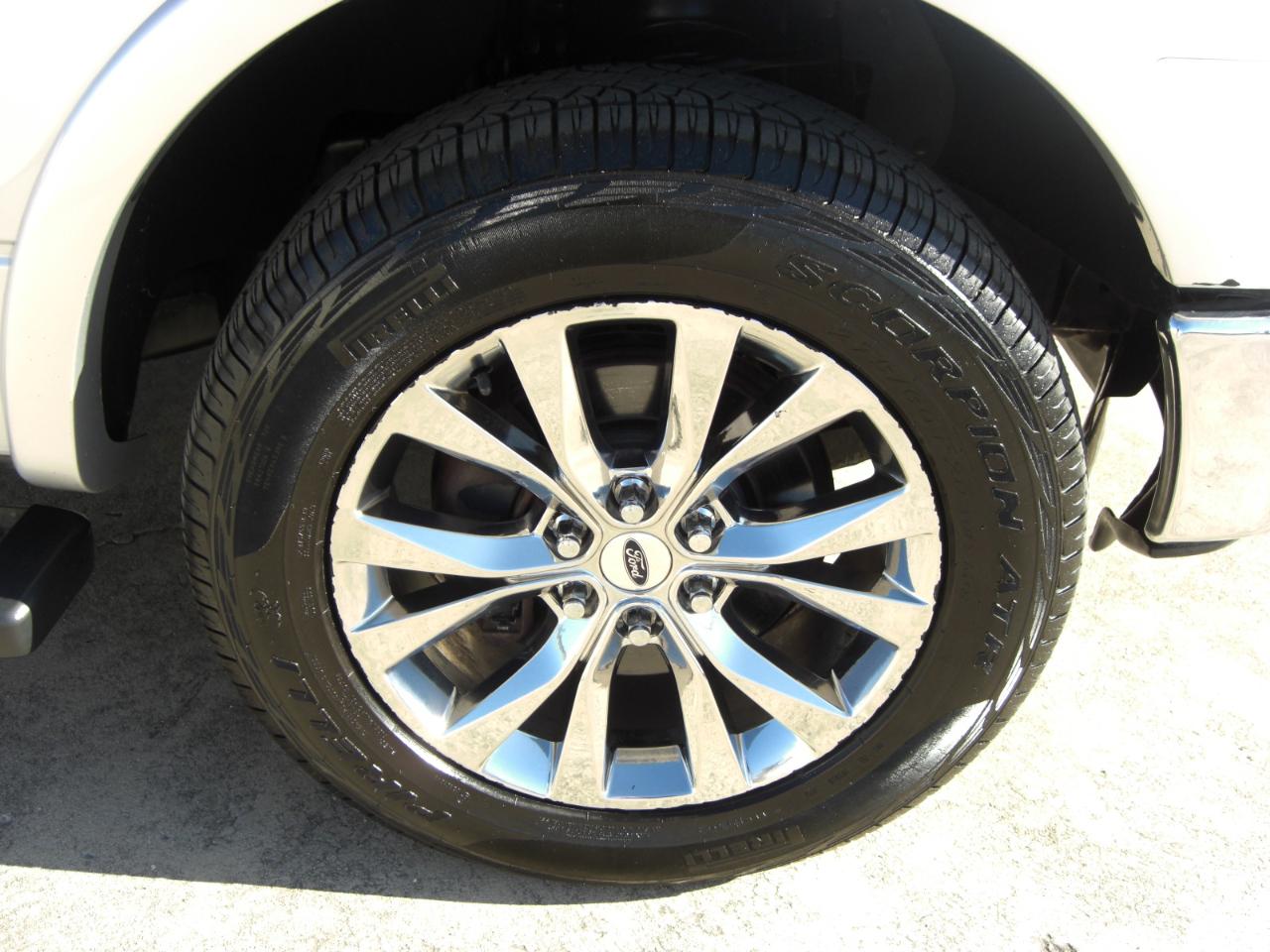 Ford F-150 4WD SuperCrew 145" Lariat 2013