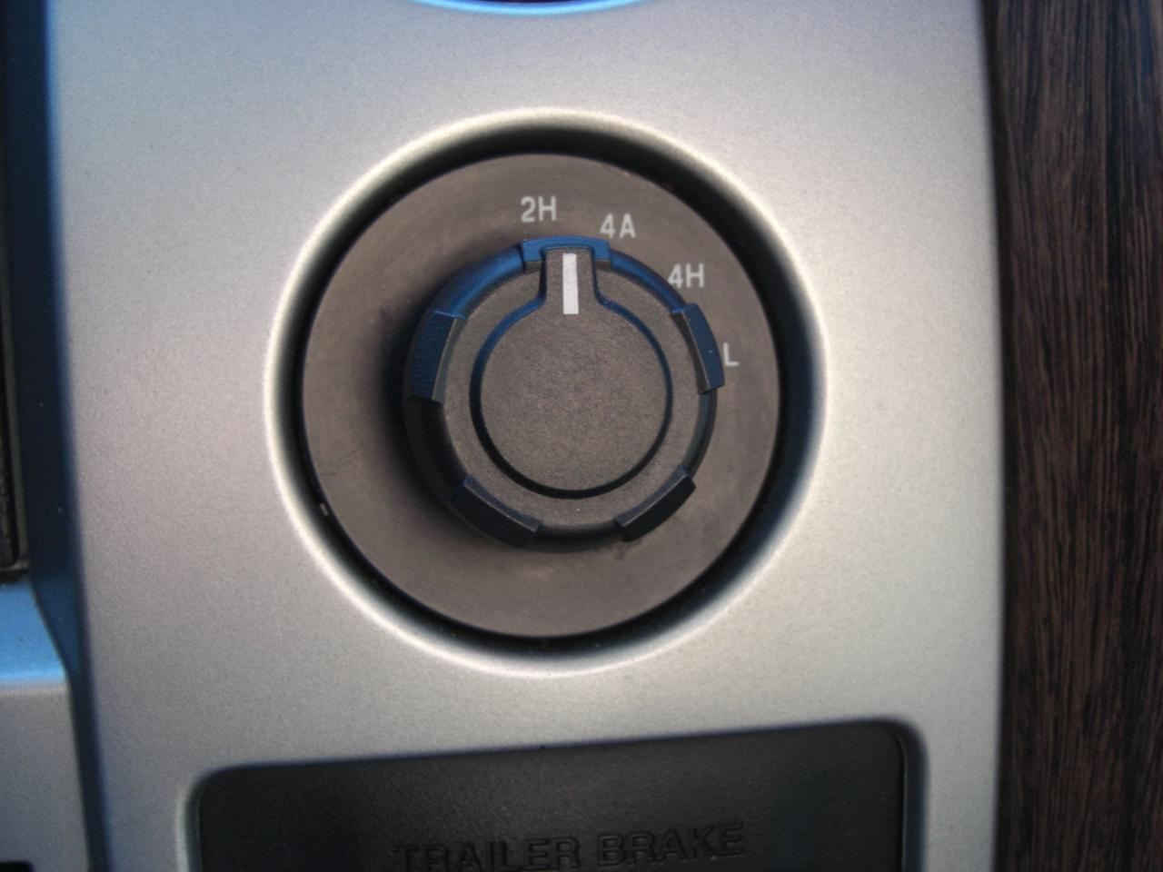 Ford F-150 4WD SuperCrew 145" Lariat 2013